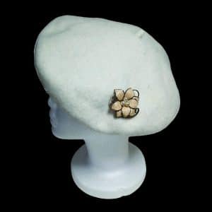 09 Vintage enamel flower brooch on white pure wool beret
