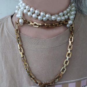 Chains n Pearls